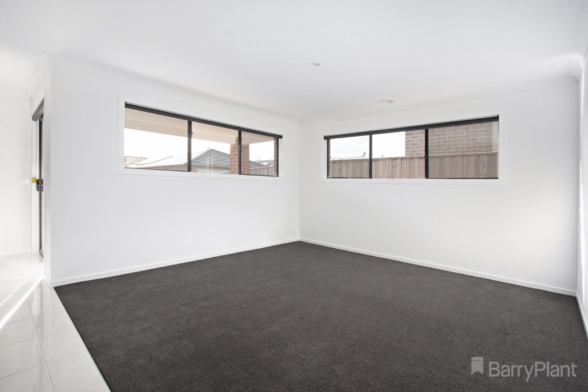 15 Rockford Street, Pakenham, VIC 3810, Pakenham - Thumbnail 5