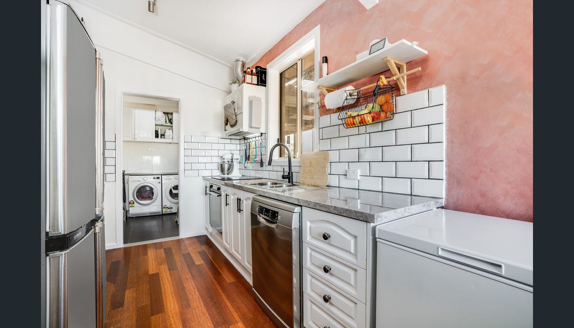 15 Rodbrough Crescent, Corio, VIC 3214, Corio - Thumbnail 2