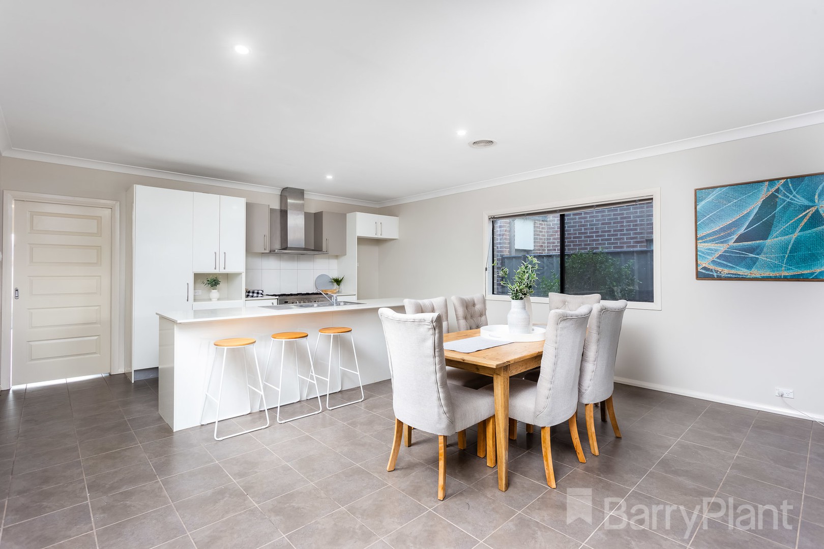 15 Rona Road, Point Cook, VIC 3030, Point Cook - Thumbnail 2