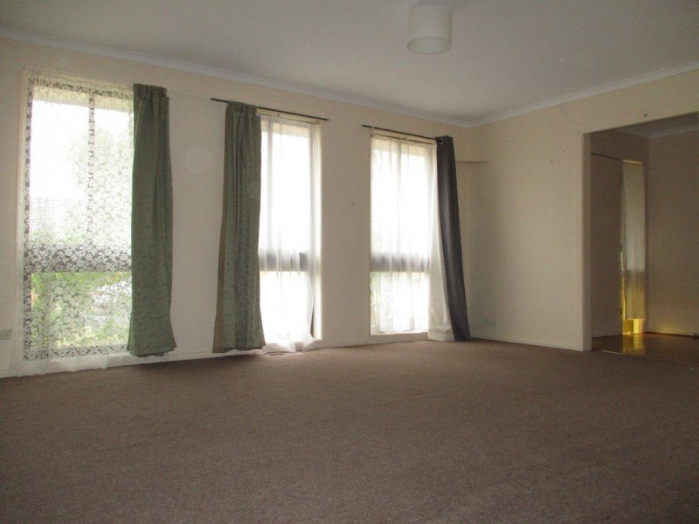 15 Rosina Drive, Melton, VIC 3337 - Thumbnail 1 - 09/05/2026