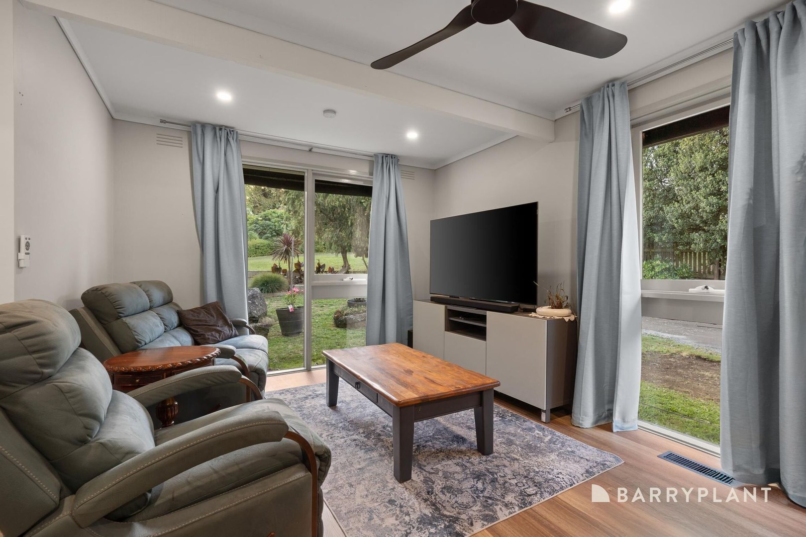 15 Russell Street, Emerald, VIC 3782 - Thumbnail 2 - 27/03/2025