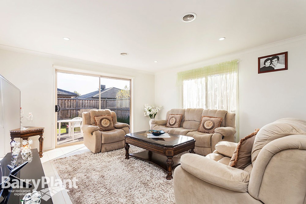 15 Santorini Crescent, Point Cook, VIC 3030, Point Cook - Thumbnail 5