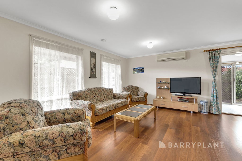 15 Sapphire Drive, Hampton Park, VIC 3976 - Thumbnail 2 - 29/01/2025