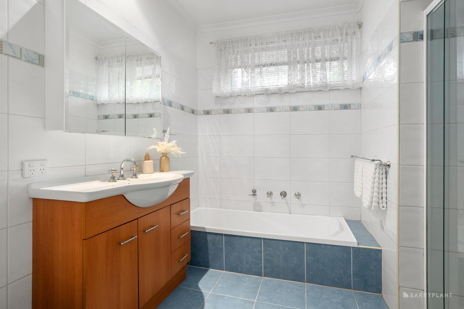15 Saxon Street, Doncaster, VIC 3108, Doncaster - Thumbnail 7
