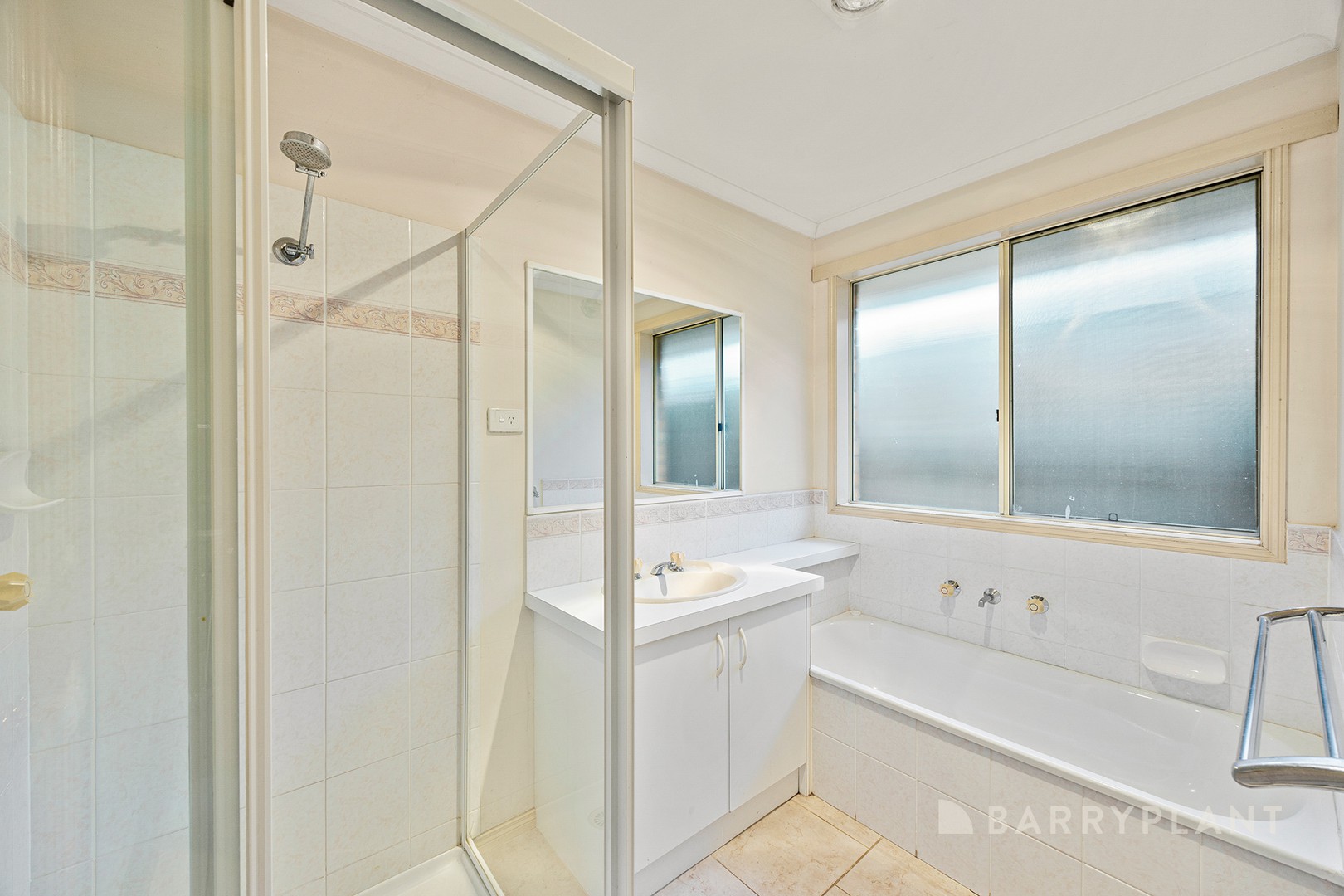 15 Shaftsbury Avenue, Berwick, VIC 3806, Berwick - Thumbnail 8