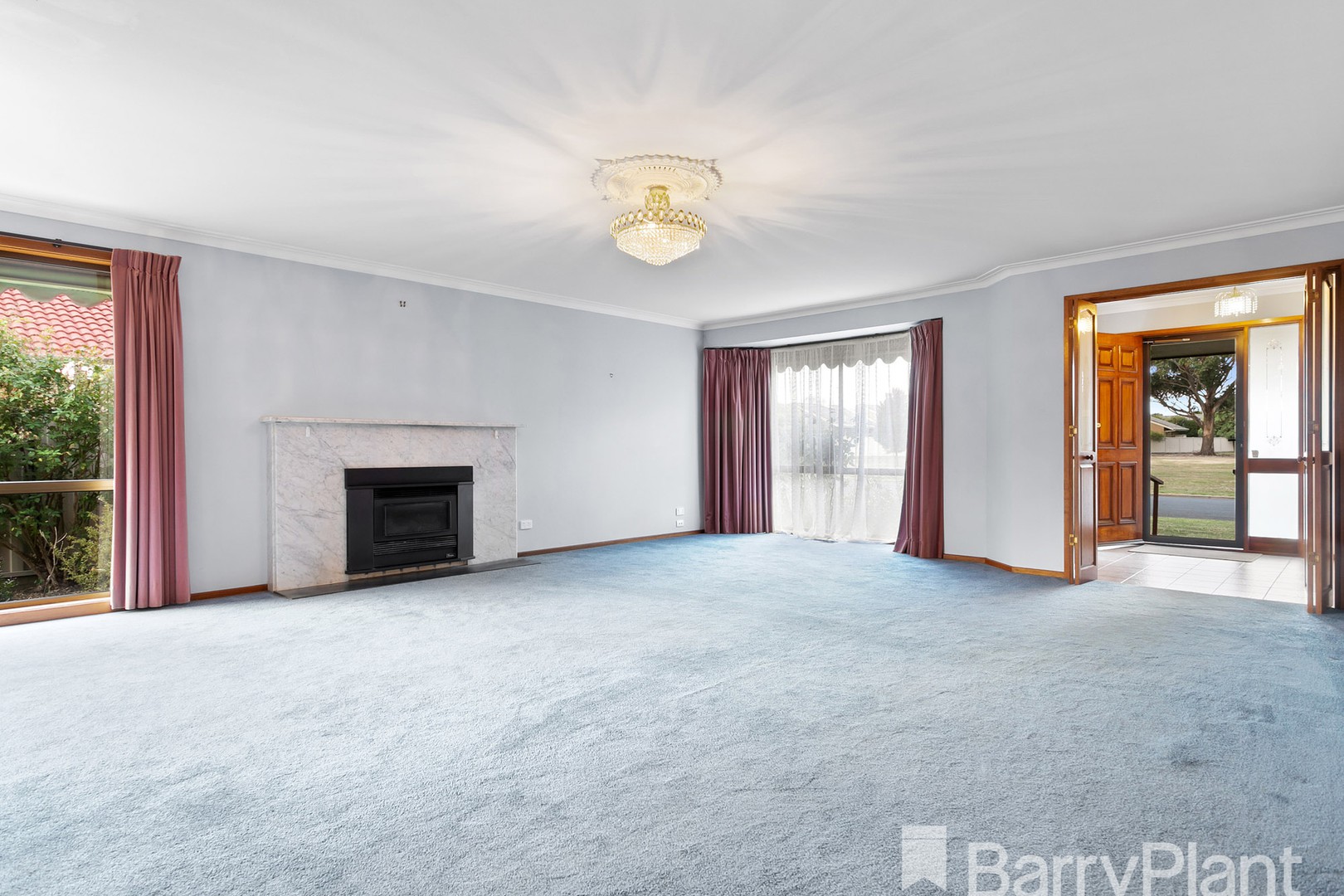 15 Shaw Avenue, Wendouree, VIC 3355, Wendouree - Thumbnail 2
