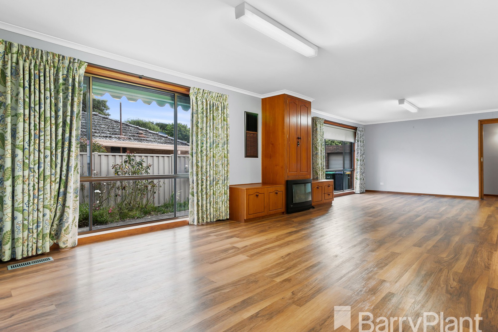 15 Shaw Avenue, Wendouree, VIC 3355, Wendouree - Thumbnail 3