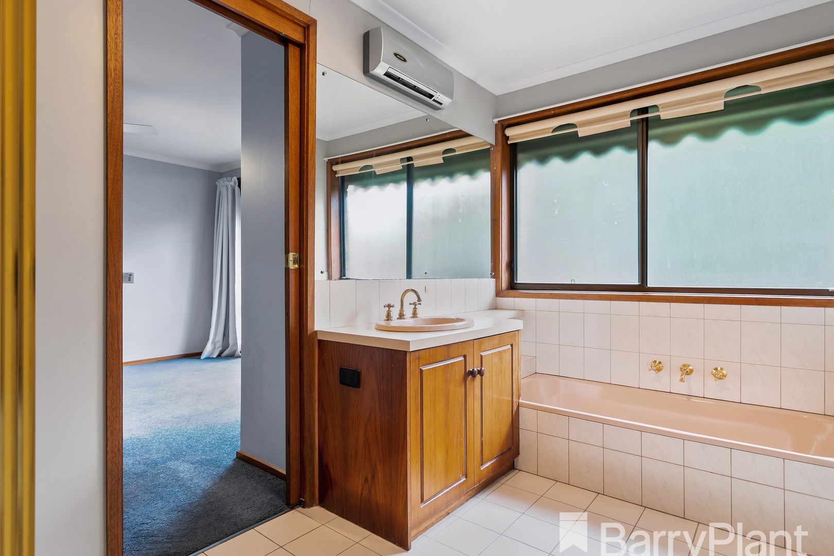15 Shaw Avenue, Wendouree, VIC 3355, Wendouree - Thumbnail 8