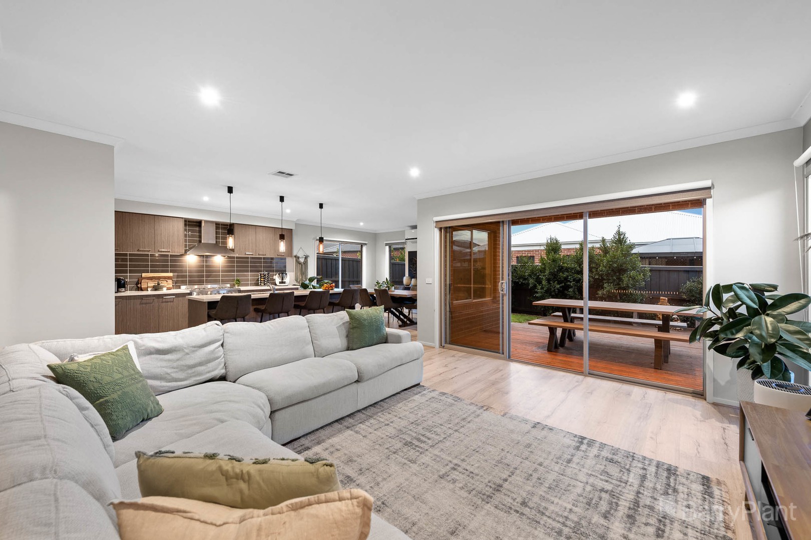 15 Sloane Drive, Clyde North, VIC 3978, Clyde North - Thumbnail 6