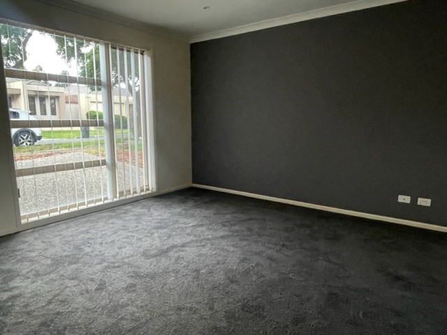 15 Snugburgh Way, Epping, VIC 3076, Epping - Thumbnail 7