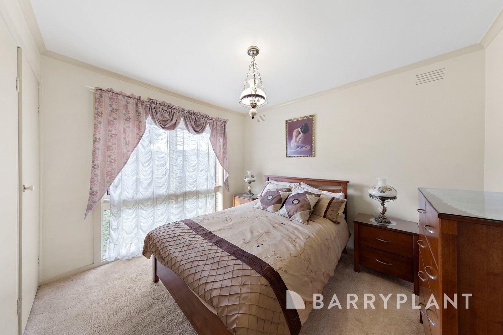 15 Somerton Crescent, St Albans, VIC 3021, St Albans - Thumbnail 8