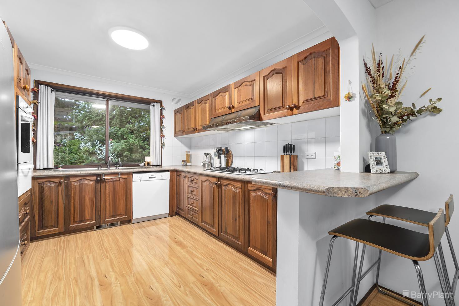 15 Spring Street, Greensborough, VIC 3088, Greensborough - Thumbnail 2