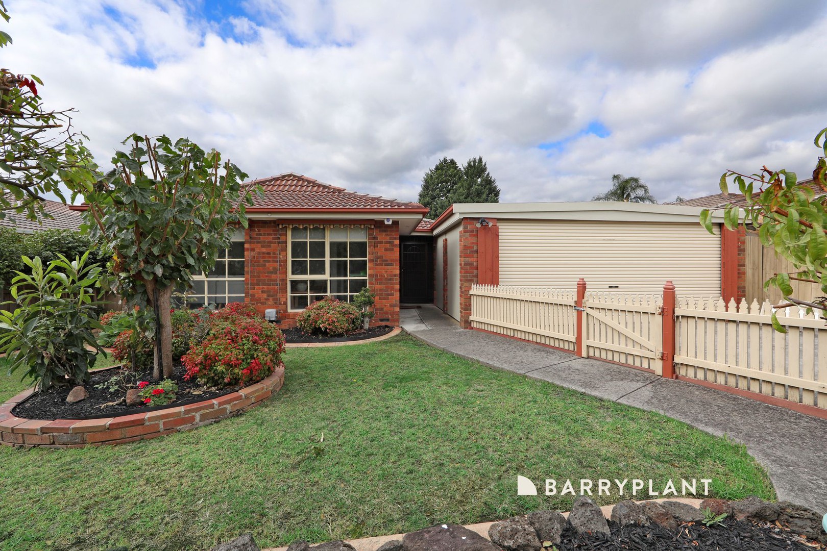 15 St Lawrance Way, Rowville, VIC 3178 - Thumbnail 2 - 01/05/2025