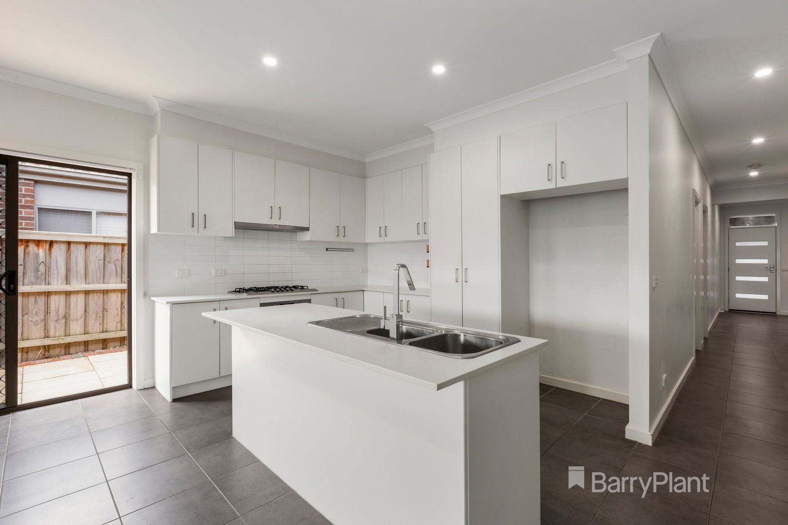 15 Stourhead AvenueMernda, VIC 3754  - Leased, Mernda - Thumbnail 2