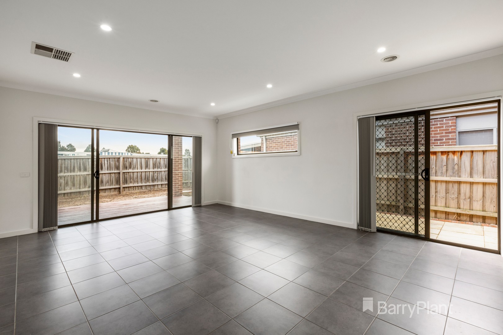 15 Stourhead AvenueMernda, VIC 3754  - Leased, Mernda - Thumbnail 3