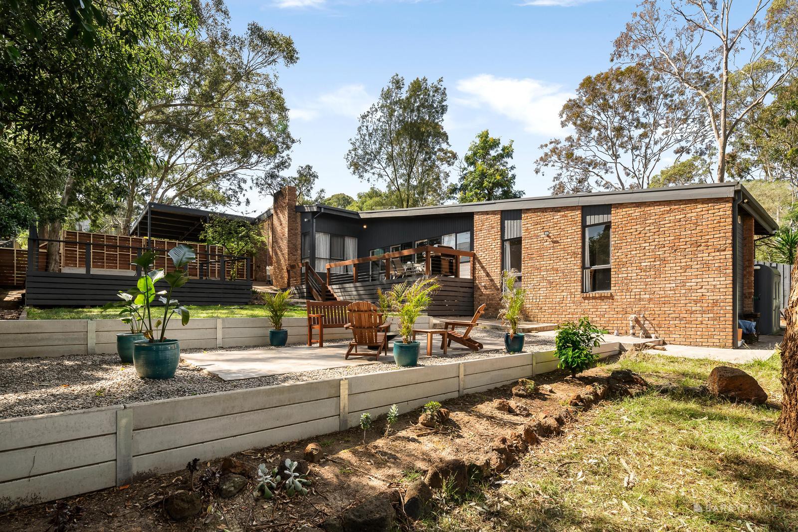 15 Sturdee Road, Donvale, VIC 3111 - Thumbnail 2 - 10/11/2023