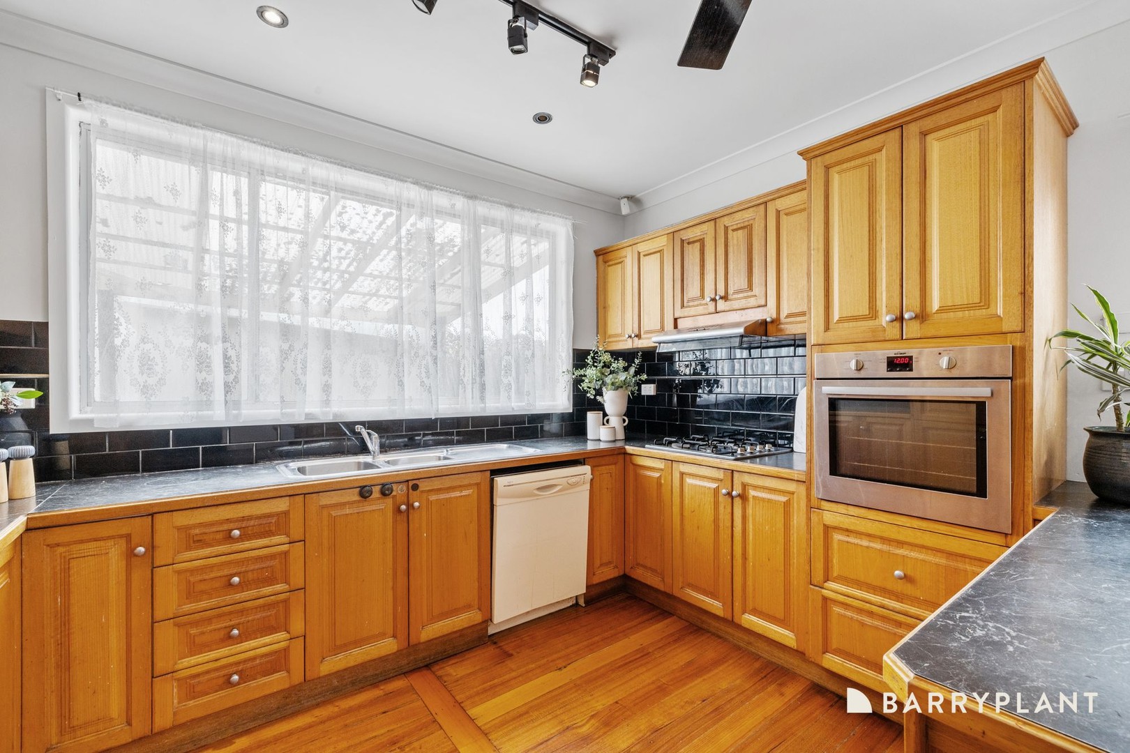 15 Suspension Street, Ardeer, VIC 3022, Ardeer - Thumbnail 6