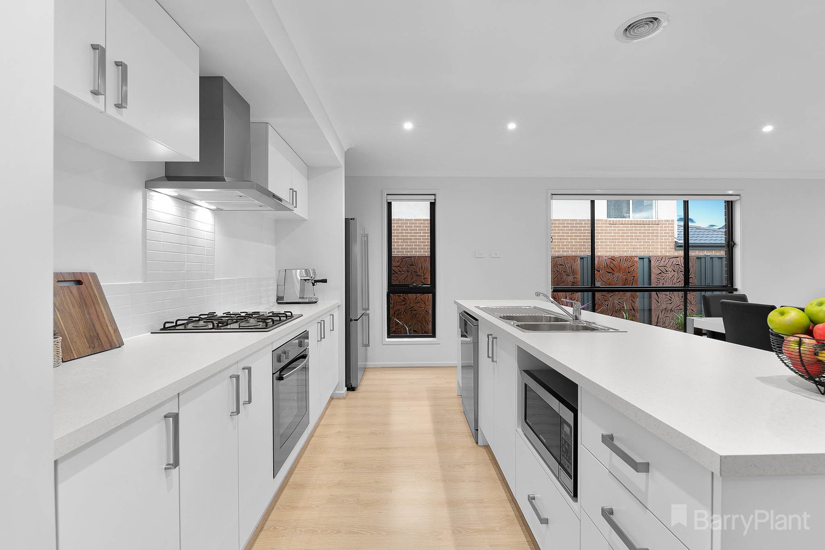15 Tahoe Circuit, Pakenham, VIC 3810, Pakenham - Thumbnail 2