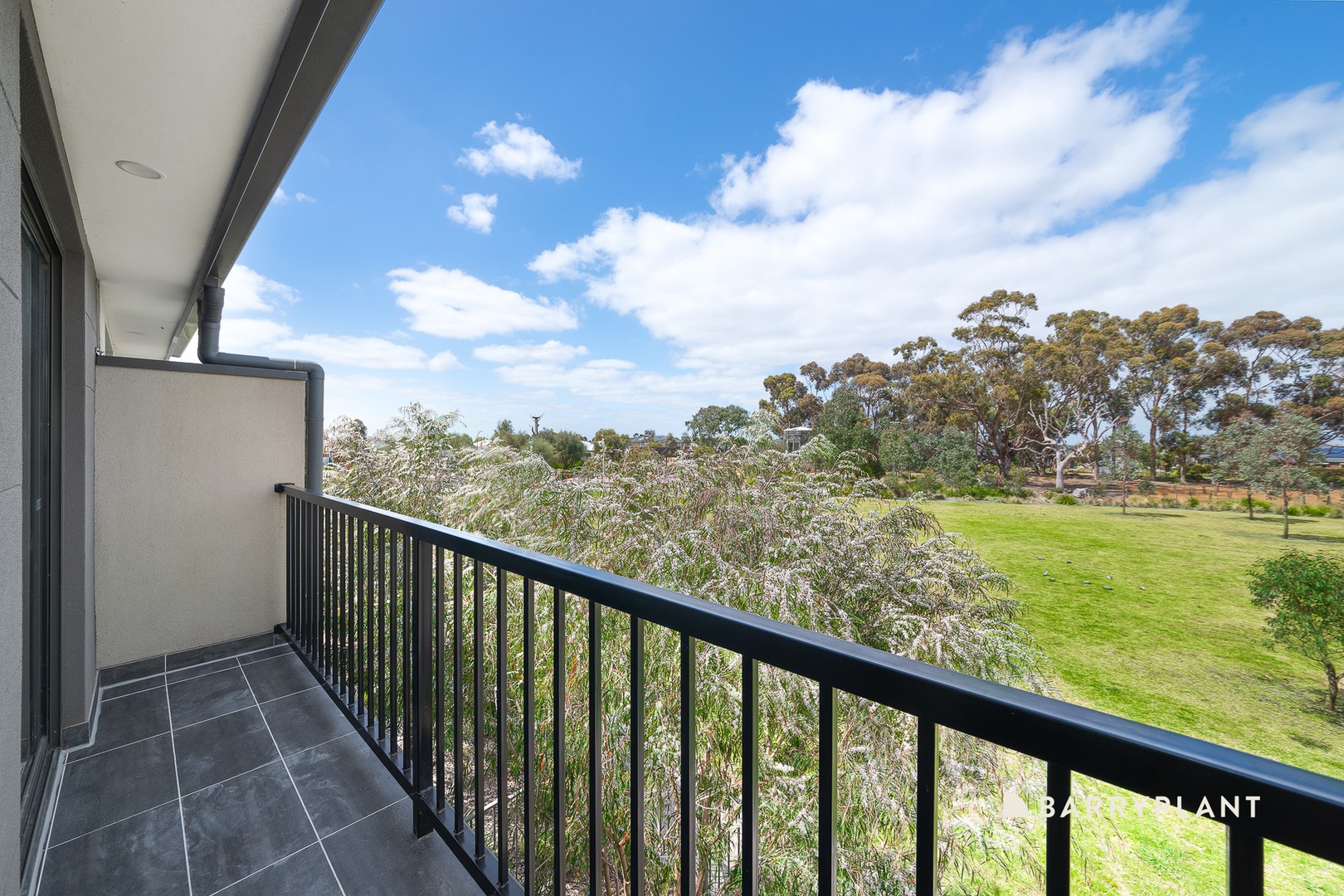 15 Tarlo Court, Craigieburn, VIC 3064, Craigieburn - Thumbnail 3