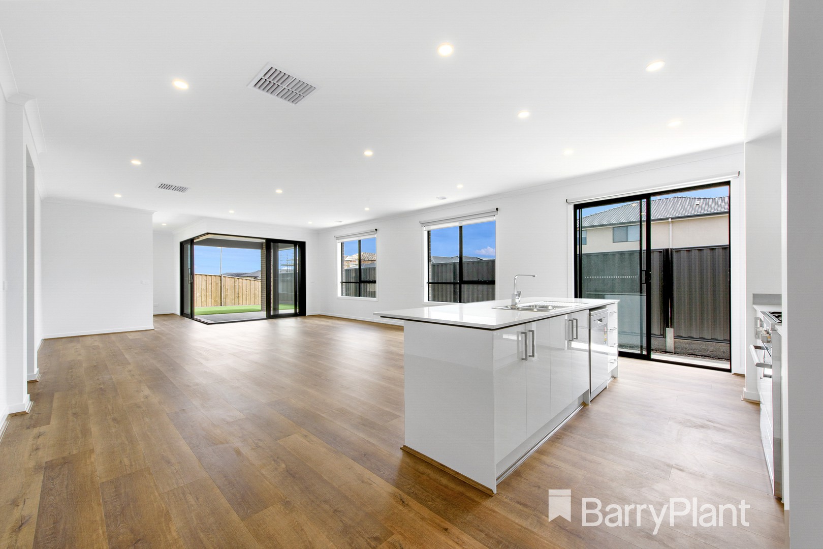 15 Timberton Way, Truganina, VIC 3029, Truganina - Thumbnail 5