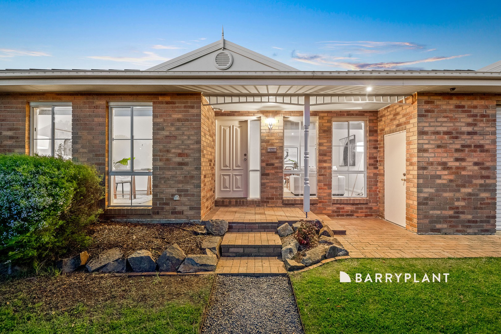 15 Tintagel Way, Mornington, VIC 3931 - Thumbnail 2 - 09/10/2024