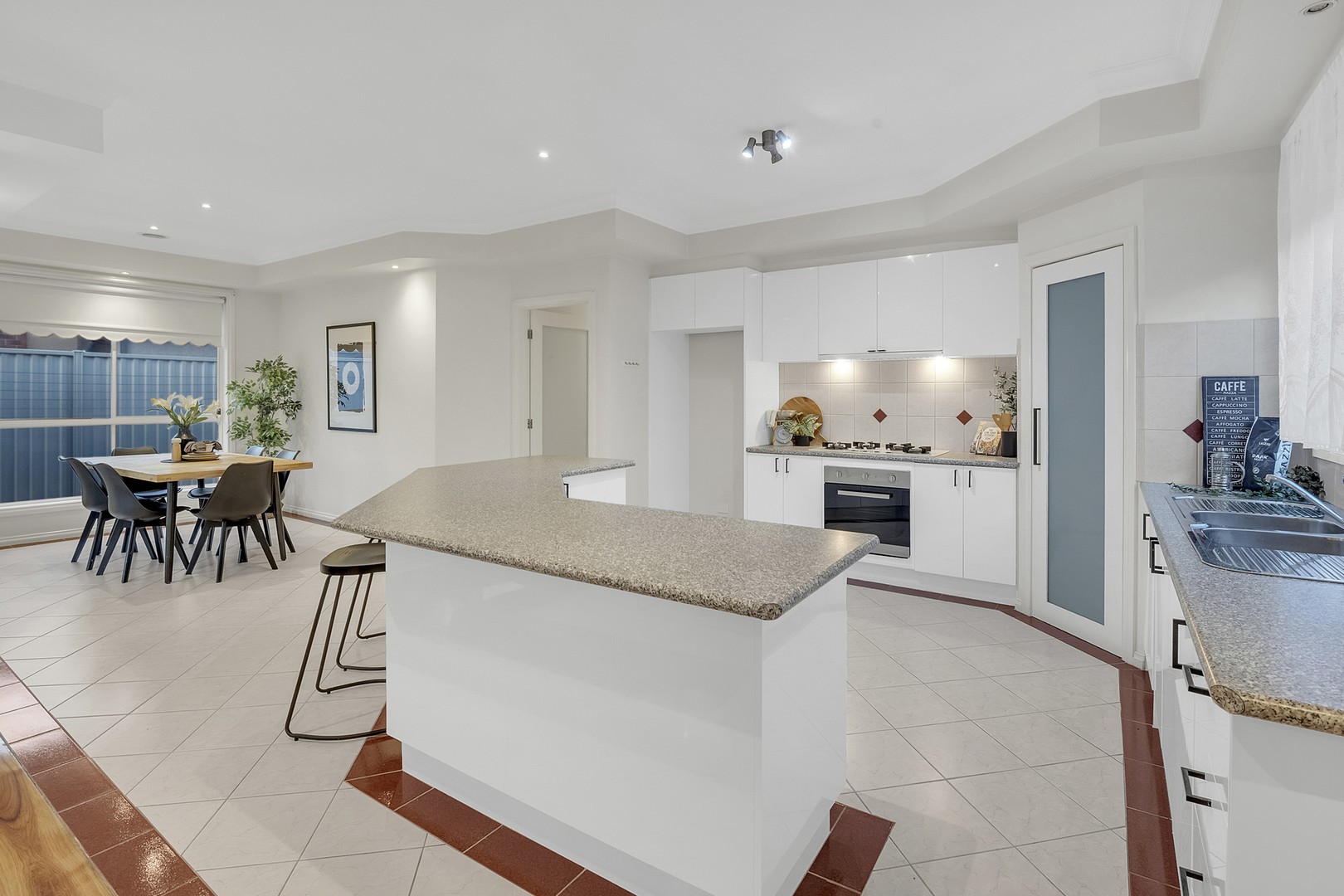 15 Tuscorora Green, Craigieburn, VIC 3064, Craigieburn - Thumbnail 3