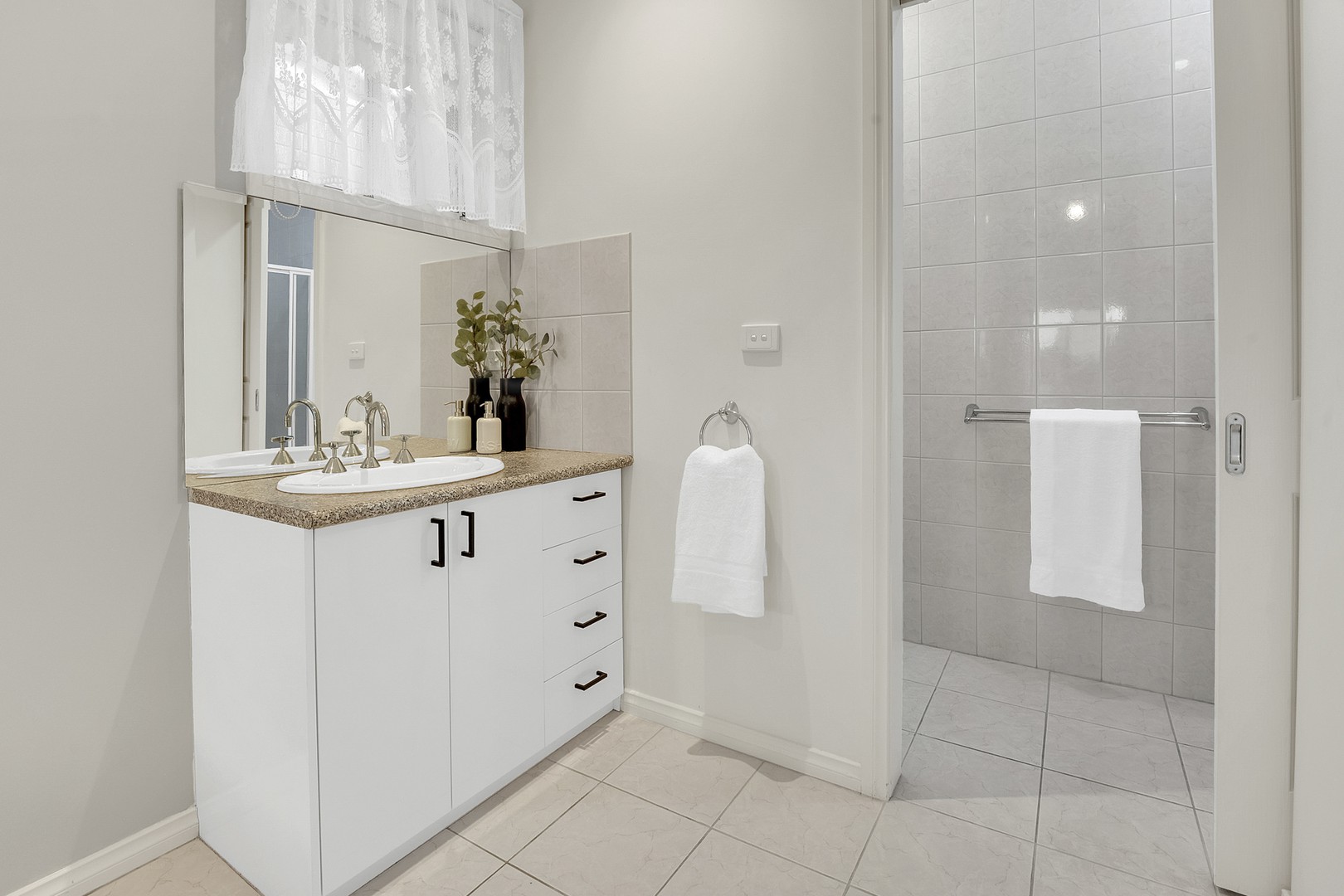 15 Tuscorora Green, Craigieburn, VIC 3064, Craigieburn - Thumbnail 8