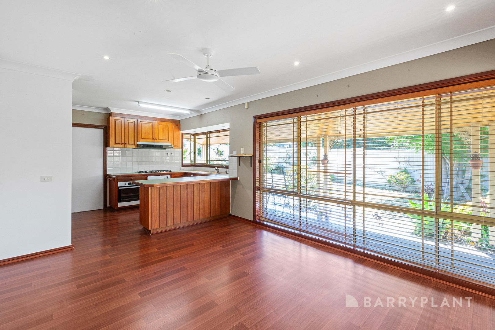 15 Union Avenue, Pakenham, VIC 3810 - Thumbnail 1 - 09/01/2025