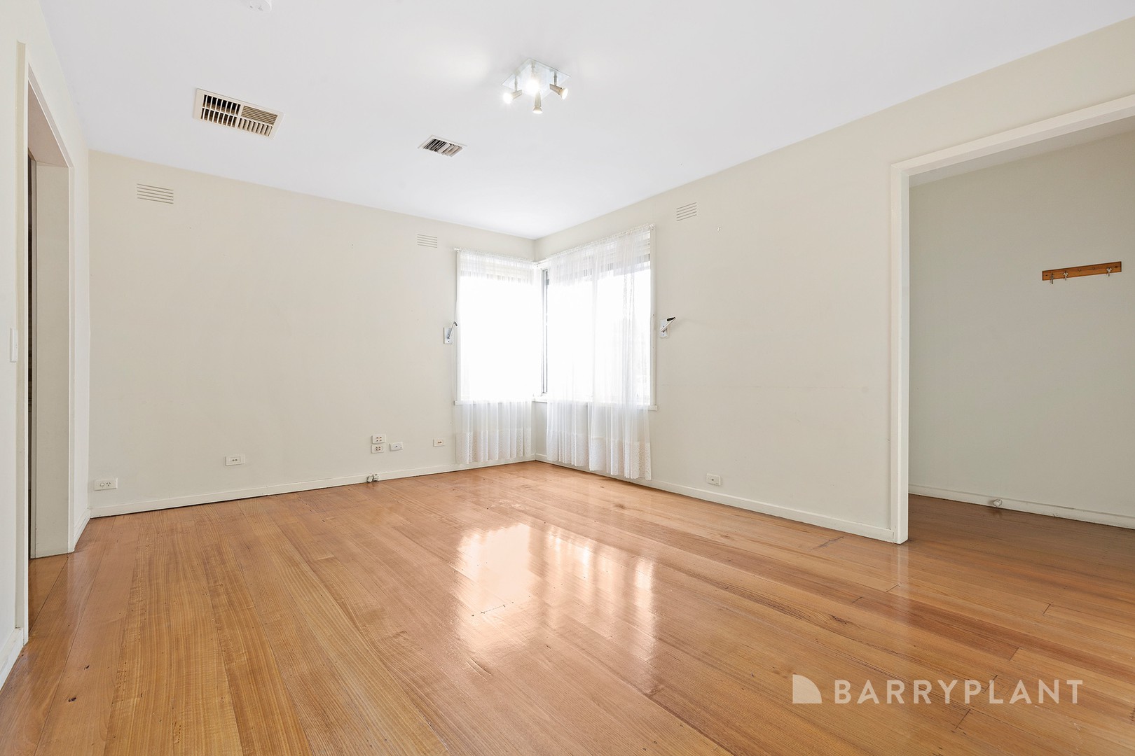 15 Valley Fair Drive, Narre Warren, VIC 3805, Narre Warren - Thumbnail 4