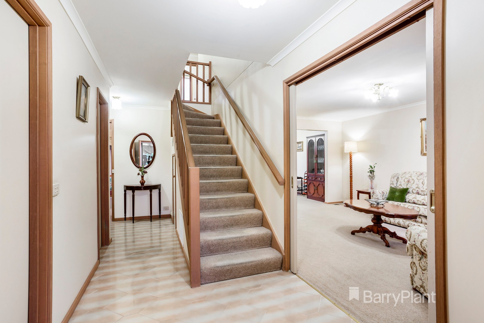 15 Vanessa CourtSt Helena, VIC 3088, St Helena - Thumbnail 2