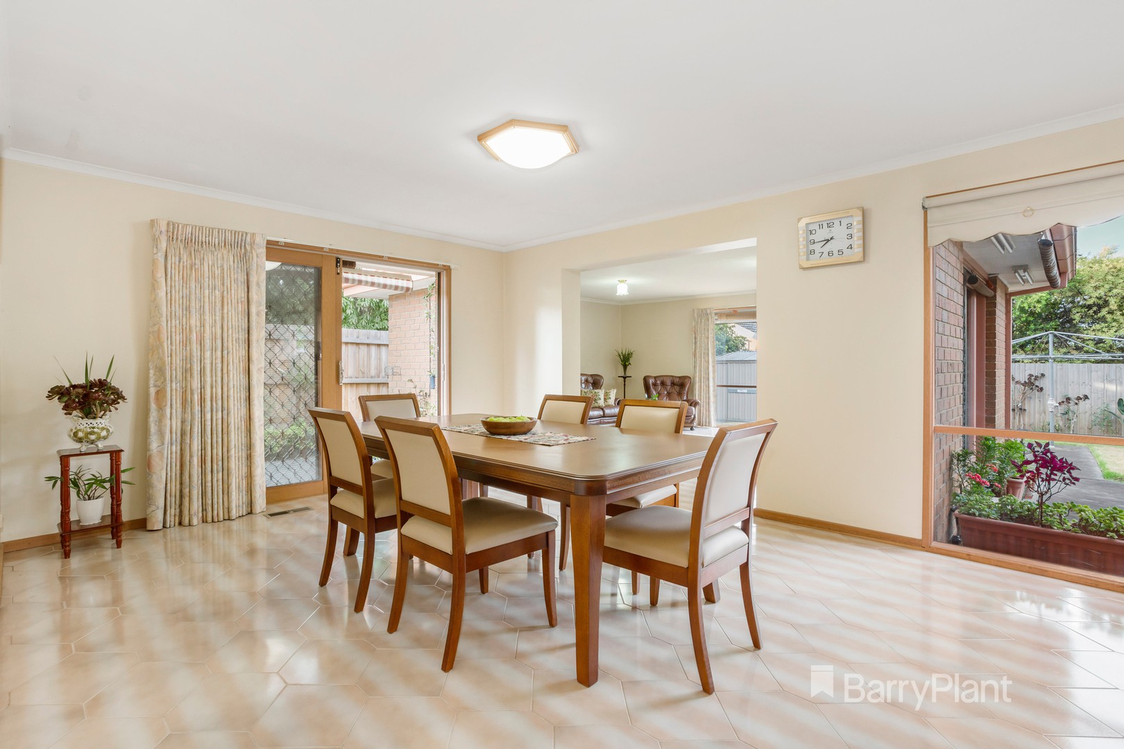 15 Vanessa CourtSt Helena, VIC 3088, St Helena - Thumbnail 5