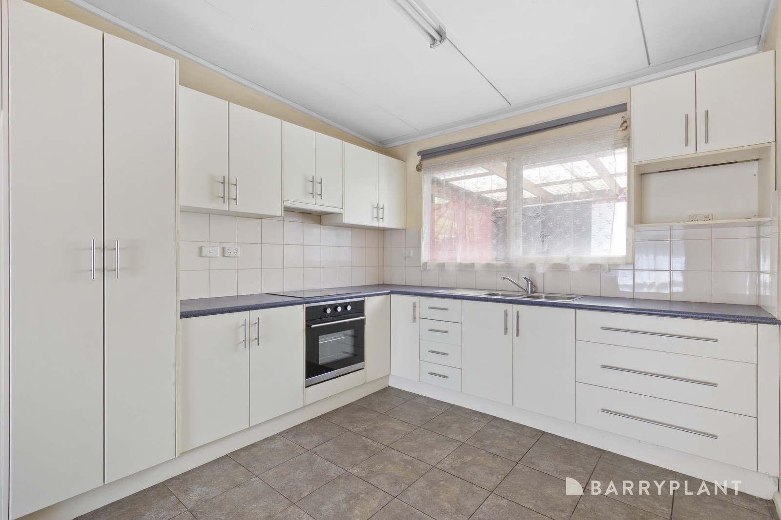 15 Verbena Avenue, The Basin, VIC 3154, The Basin - Thumbnail 3
