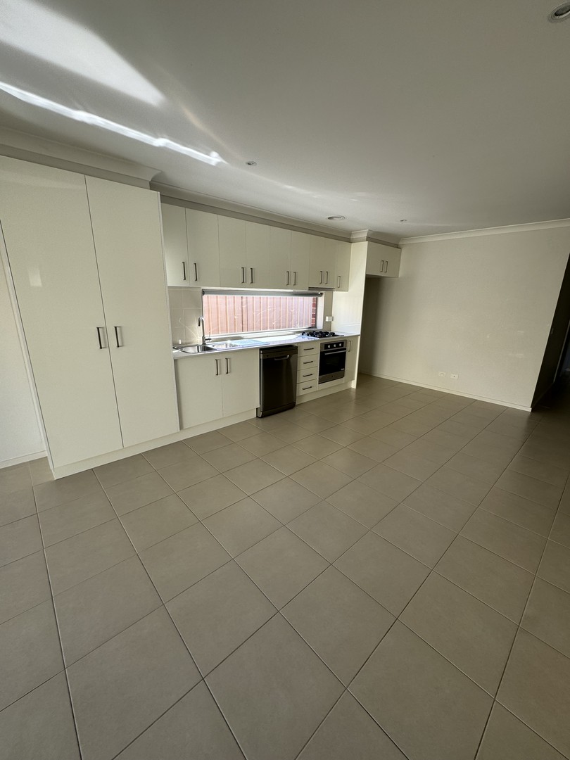15 Viewhill Road, Kilmore, VIC 3764 - Thumbnail 1 - 30/11/2021