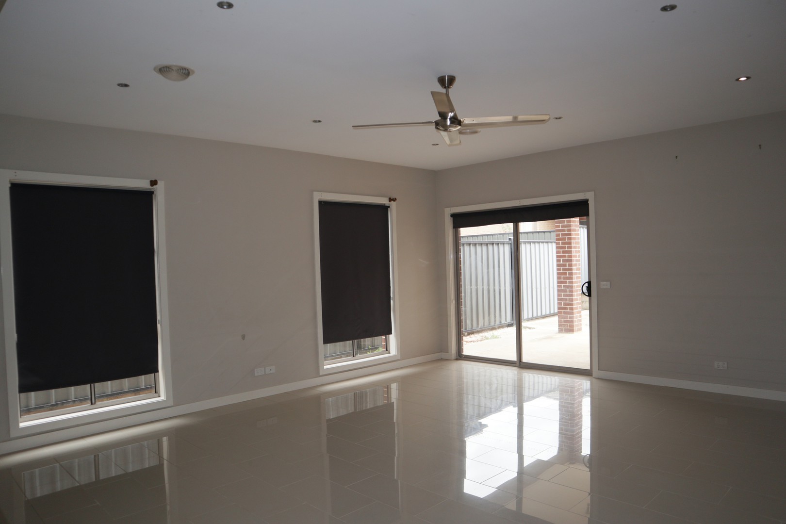 15 Viewside Crescent, Craigieburn, VIC 3064, Craigieburn - Thumbnail 4