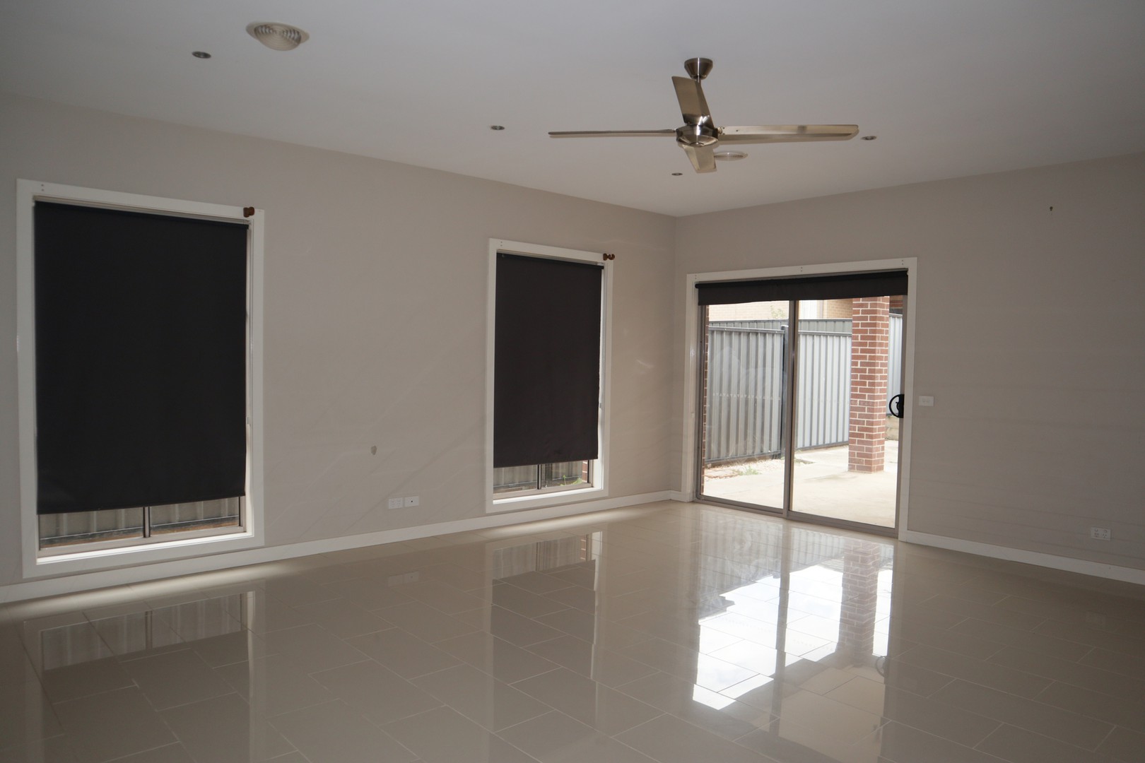 15 Viewside Crescent, Craigieburn, VIC 3064, Craigieburn - Thumbnail 8