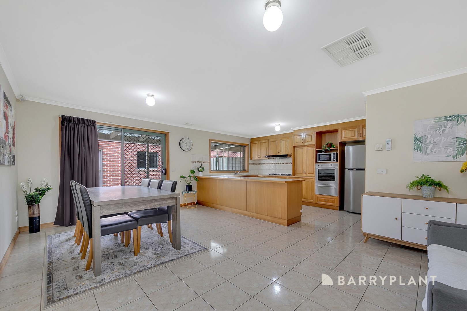 15 Vincent Drive, South Morang, VIC 3752, South Morang - Thumbnail 3
