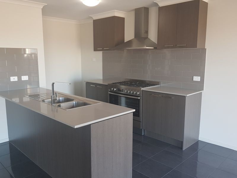 15 Walkhill Drive, Wollert, VIC 3750, Wollert - Thumbnail 2