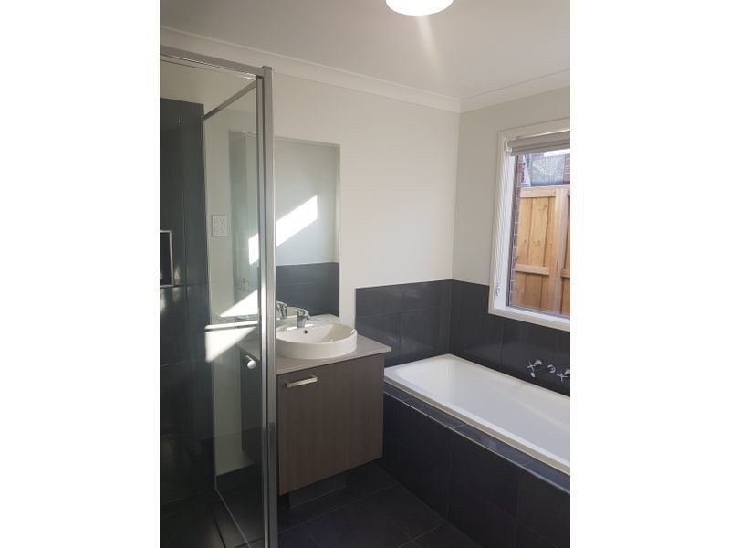 15 Walkhill Drive, Wollert, VIC 3750, Wollert - Thumbnail 7