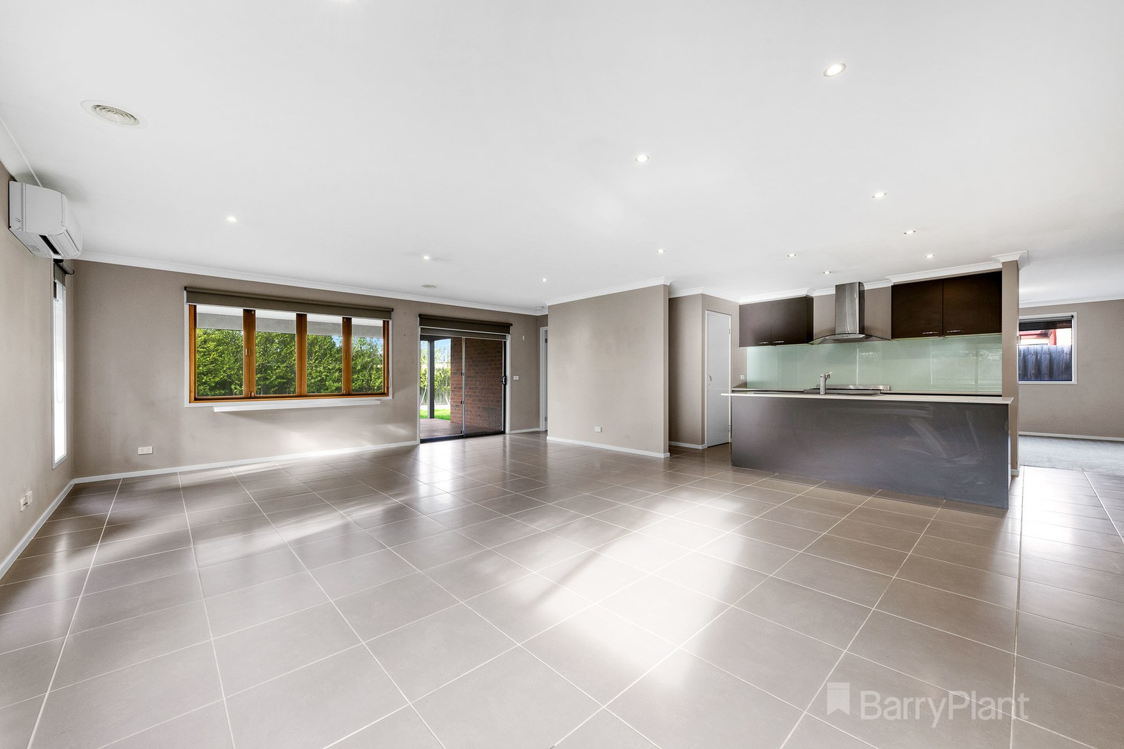 15 Webster Way, Pakenham, VIC 3810, Pakenham - Thumbnail 4