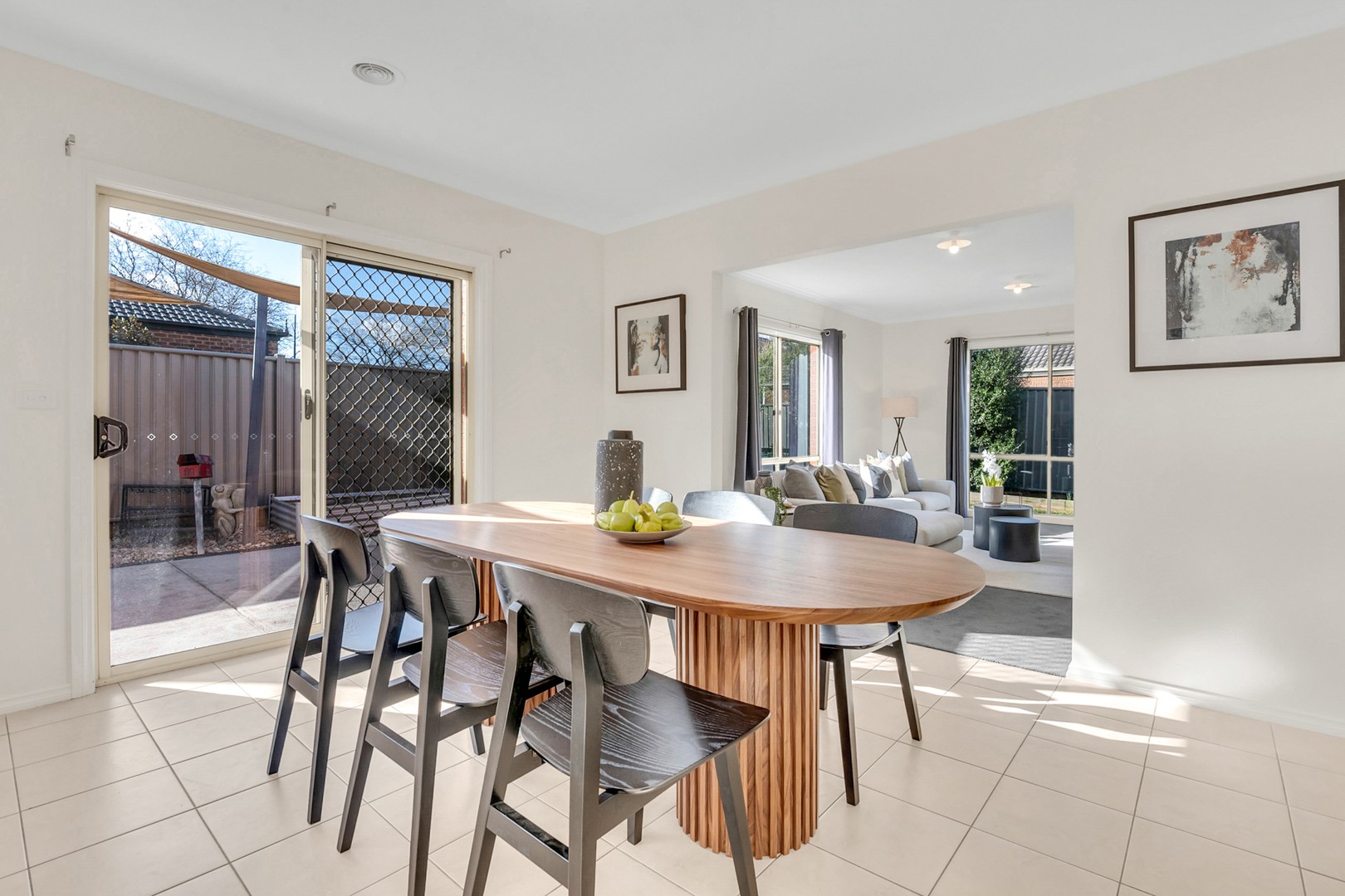 15 Westerfolds Loop, Craigieburn, VIC 3064, Craigieburn - Thumbnail 4