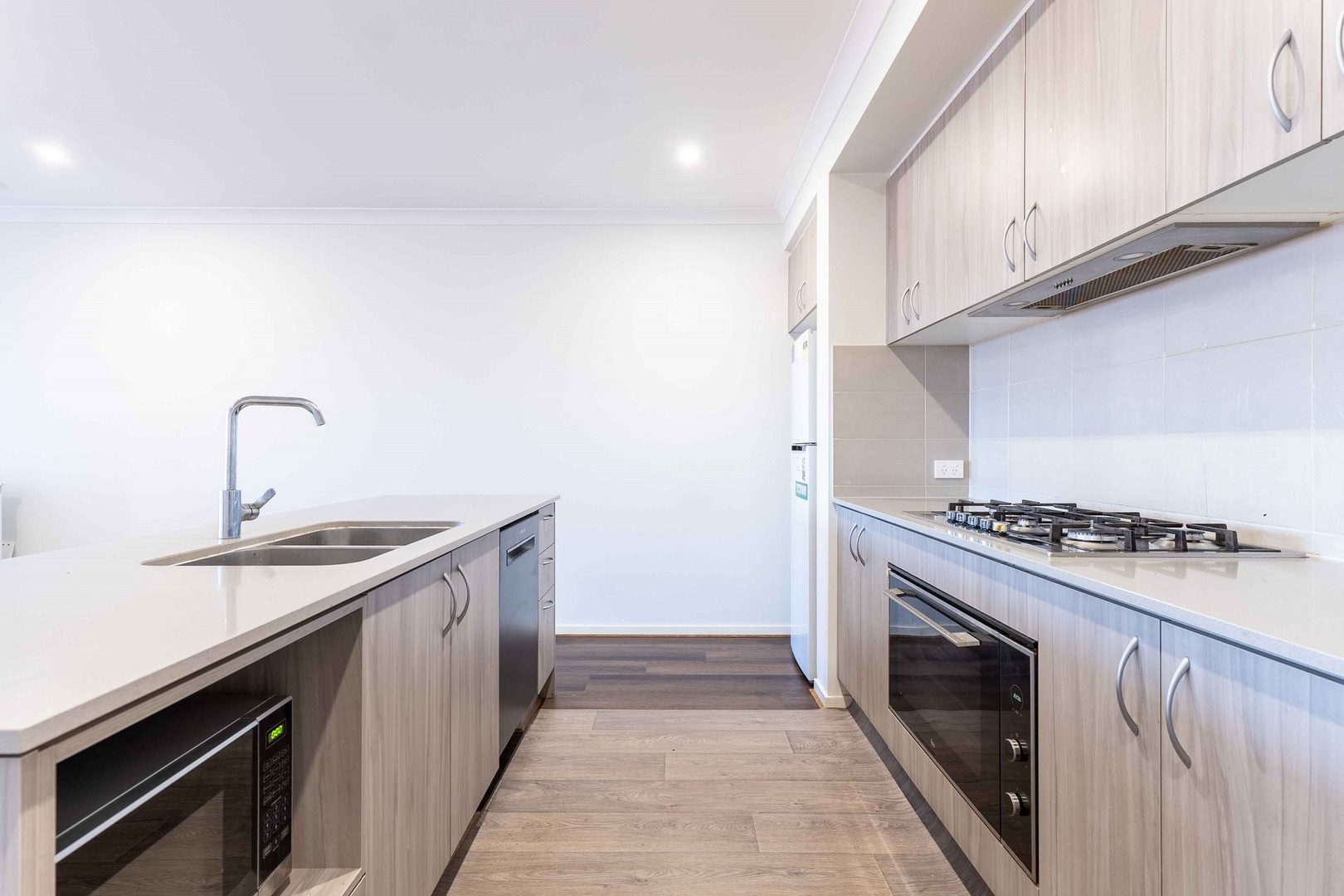 15 Weymouth Circuit, Donnybrook, VIC 3064, Donnybrook - Thumbnail 3