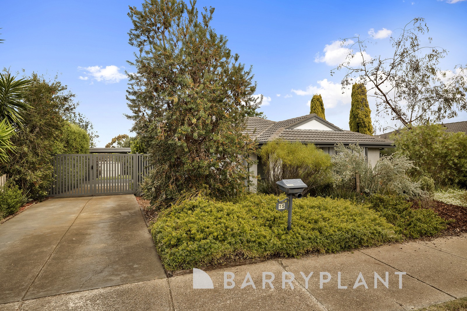 15 Winfield Drive, Kurunjang, VIC 3337 - Thumbnail 2 - 19/11/2024