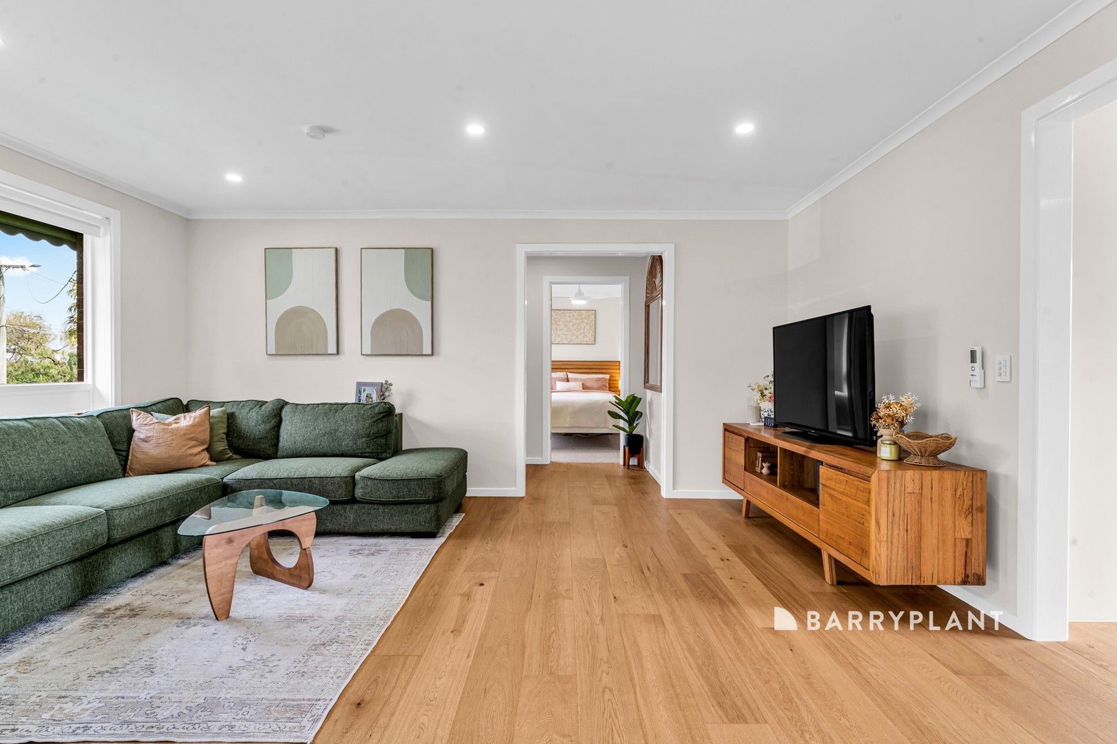 15 Woodley Street, Narre Warren, VIC 3805 - Thumbnail 2 - 02/09/2026