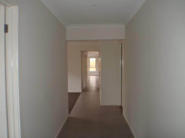 15 Wurrook Circuit, North Geelong, VIC 3215, North Geelong - Thumbnail 5