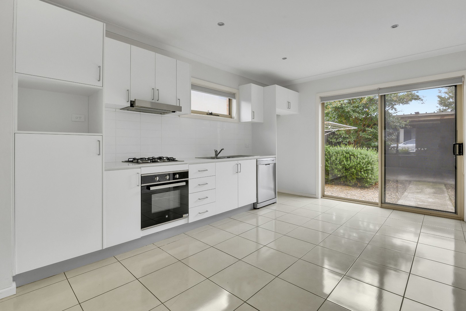 15 Zest Road, Craigieburn, VIC 3064, Craigieburn - Thumbnail 4