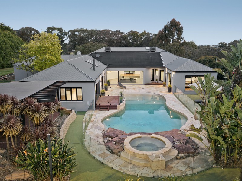 150 North Oatlands Road, Yarrambat, VIC 3091 - Image - 31/10/2025