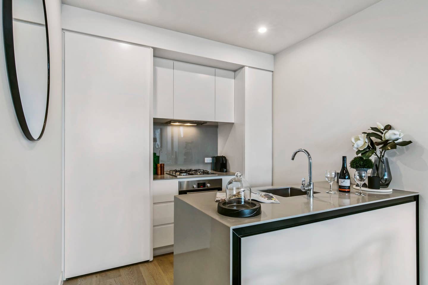 1506/89 Gladstone Street, South Melbourne, VIC 3205 - Thumbnail 2 - 17/10/2022