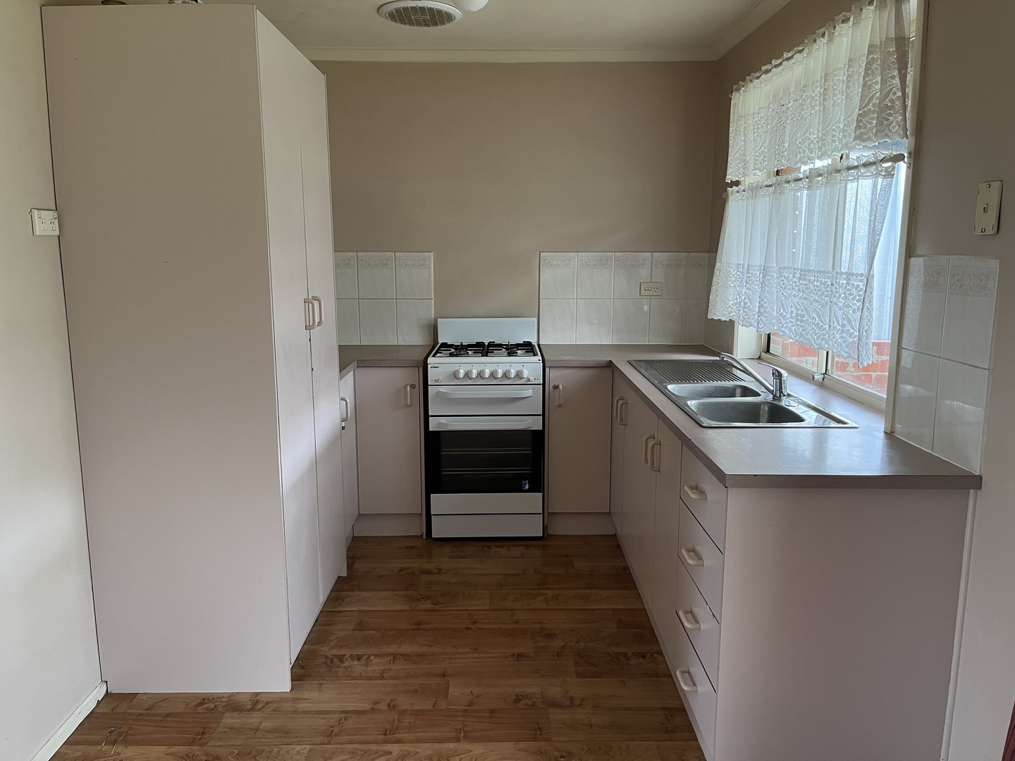 151 Cambridge Crescent, Wyndham Vale, VIC 3024, Wyndham Vale - Thumbnail 2