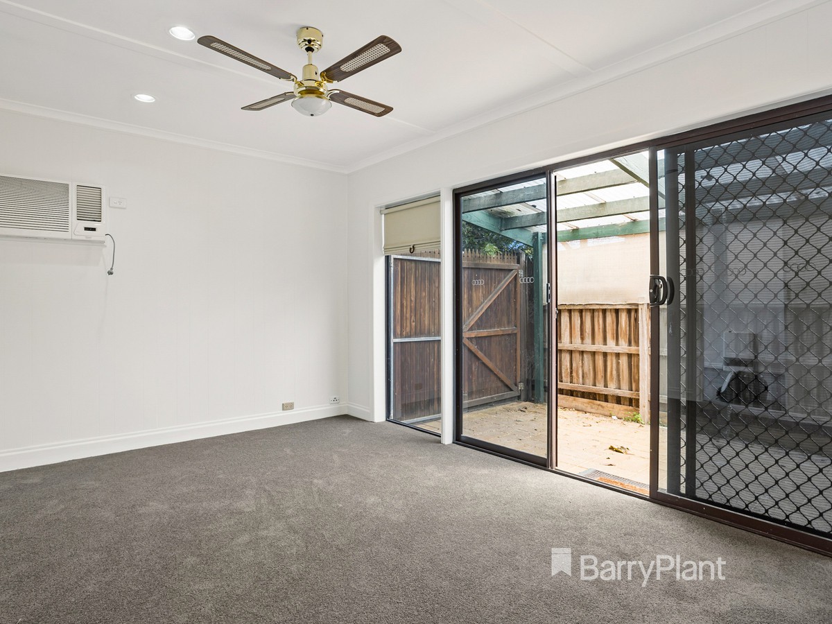 151 Seventh Avenue, Rosebud, VIC 3939, Rosebud - Thumbnail 2