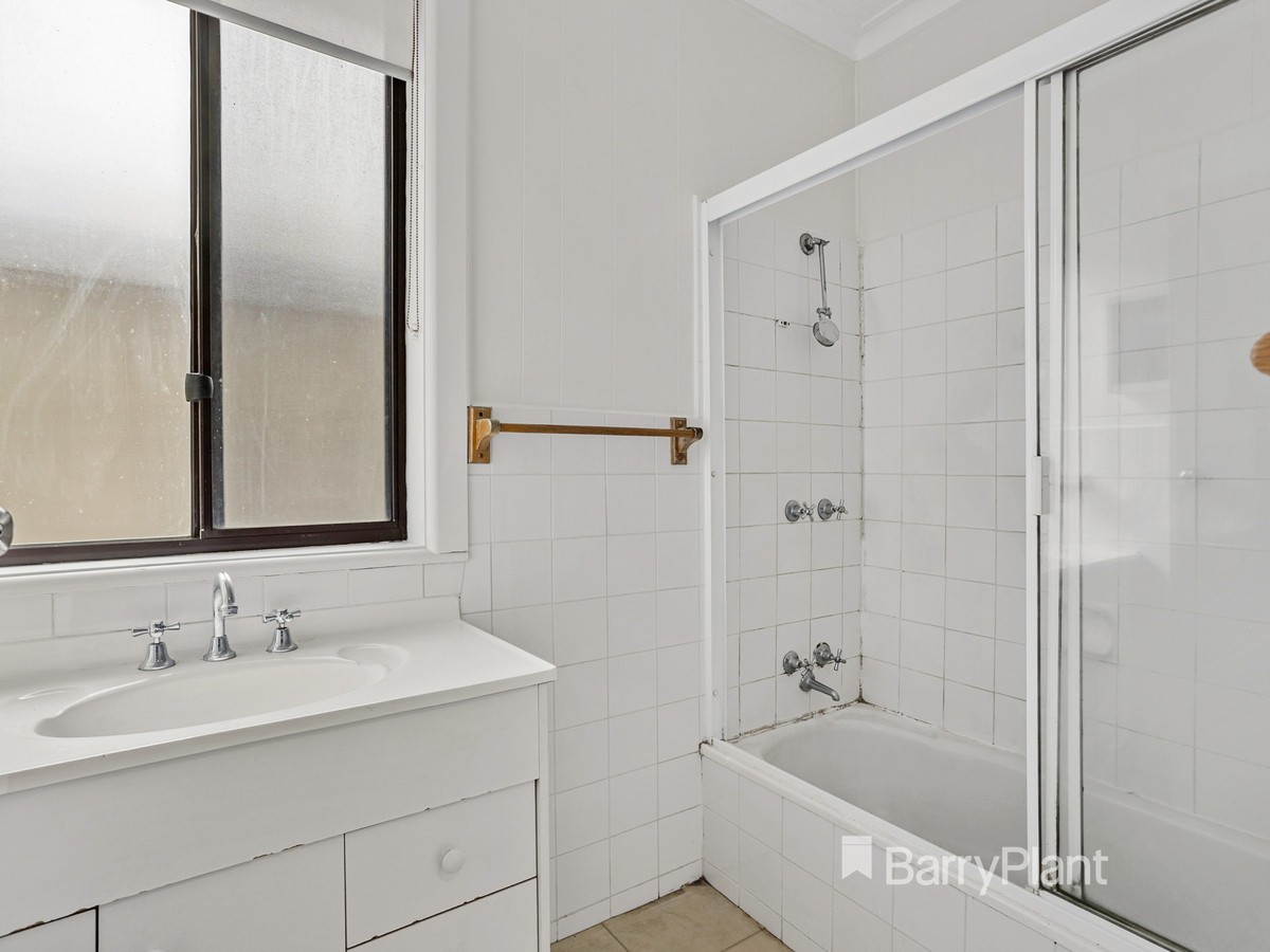 151 Seventh Avenue, Rosebud, VIC 3939, Rosebud - Thumbnail 5